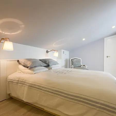 Petit Palais 1829 Apartamento