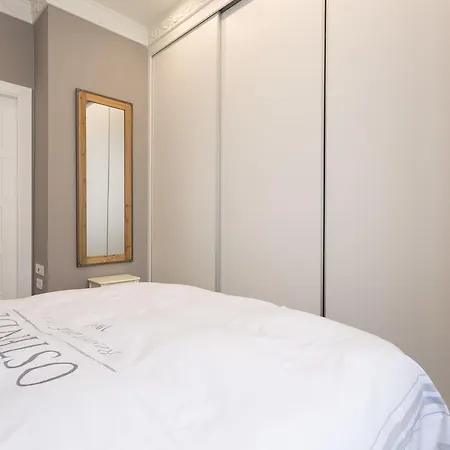 Apartamento Petit Palais 1829 *