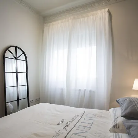 Apartment Petit Palais 1829 *